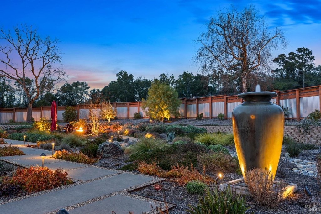 Sebastopol, California, 95472, United States, 3 Bedrooms Bedrooms, ,3 BathroomsBathrooms,Residential,Forsale,1918894