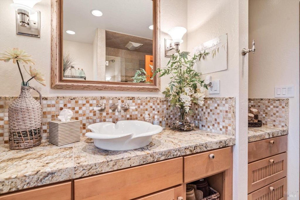 Sebastopol, California, 95472, United States, 3 Bedrooms Bedrooms, ,3 BathroomsBathrooms,Residential,Forsale,1918894