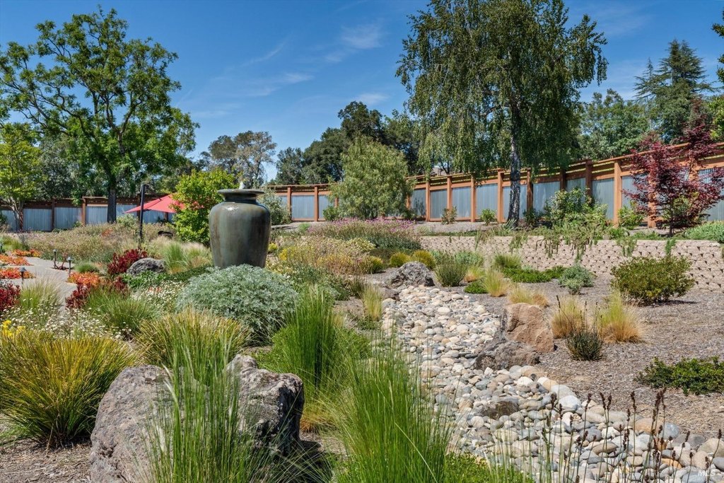 Sebastopol, California, 95472, United States, 3 Bedrooms Bedrooms, ,3 BathroomsBathrooms,Residential,Forsale,1918894
