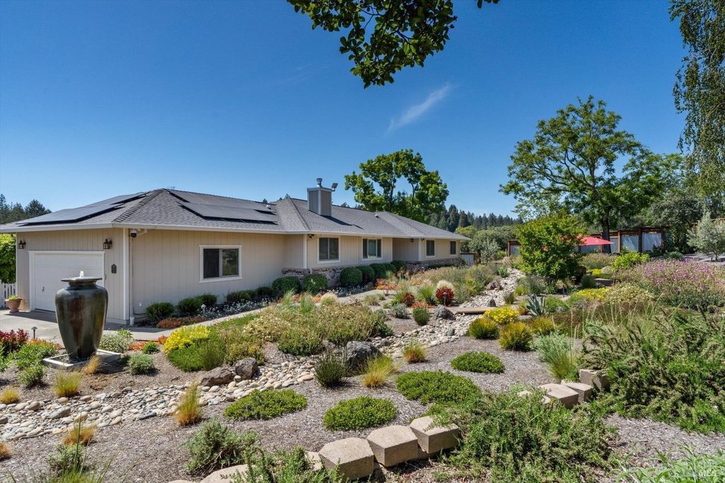 Sebastopol, California, 95472, United States, 3 Bedrooms Bedrooms, ,3 BathroomsBathrooms,Residential,Forsale,1918894