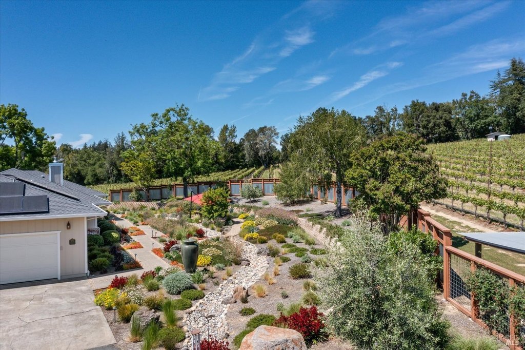 Sebastopol, California, 95472, United States, 3 Bedrooms Bedrooms, ,3 BathroomsBathrooms,Residential,Forsale,1918894