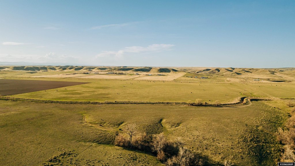 Kaycee, Wyoming, 82639, United States, 3 Bedrooms Bedrooms, ,Residential,Forsale,2003966