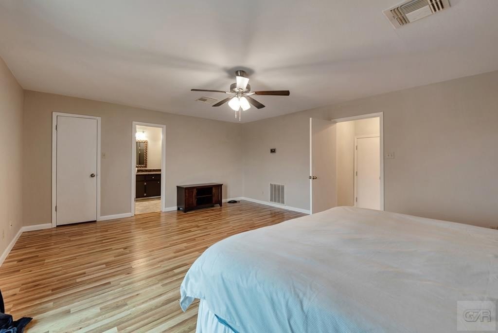 Tiki Island, Texas, 77554, United States, 3 Bedrooms Bedrooms, ,2 BathroomsBathrooms,Residential,Forsale,1953099