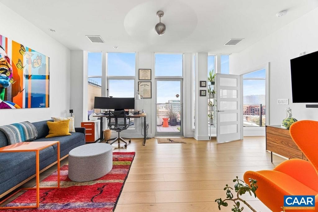 CHARLOTTESVILLE, Virginia, 22902, United States, 2 Bedrooms Bedrooms, ,2.5 BathroomsBathrooms,Residential,Forsale,1944495