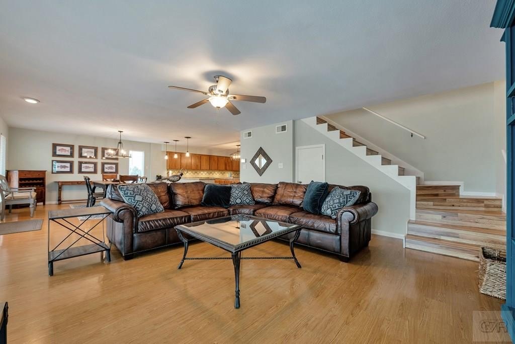 Tiki Island, Texas, 77554, United States, 3 Bedrooms Bedrooms, ,2 BathroomsBathrooms,Residential,Forsale,1953099