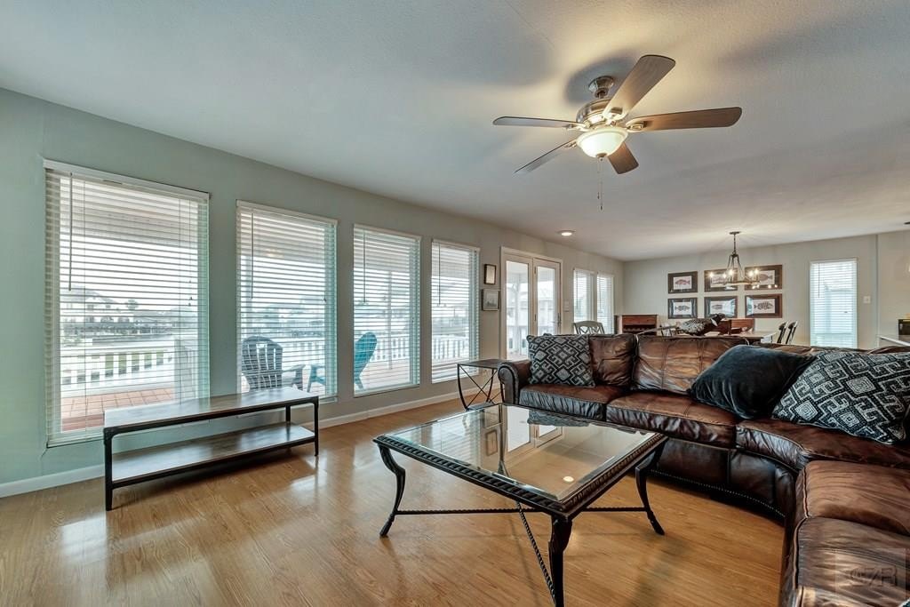 Tiki Island, Texas, 77554, United States, 3 Bedrooms Bedrooms, ,2 BathroomsBathrooms,Residential,Forsale,1953099