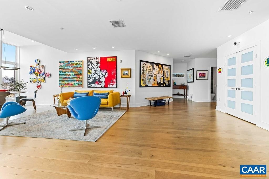 CHARLOTTESVILLE, Virginia, 22902, United States, 2 Bedrooms Bedrooms, ,2.5 BathroomsBathrooms,Residential,Forsale,1944495