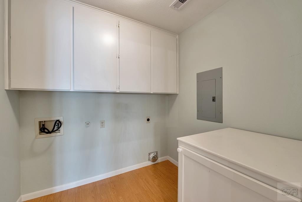 Tiki Island, Texas, 77554, United States, 3 Bedrooms Bedrooms, ,2 BathroomsBathrooms,Residential,Forsale,1953099