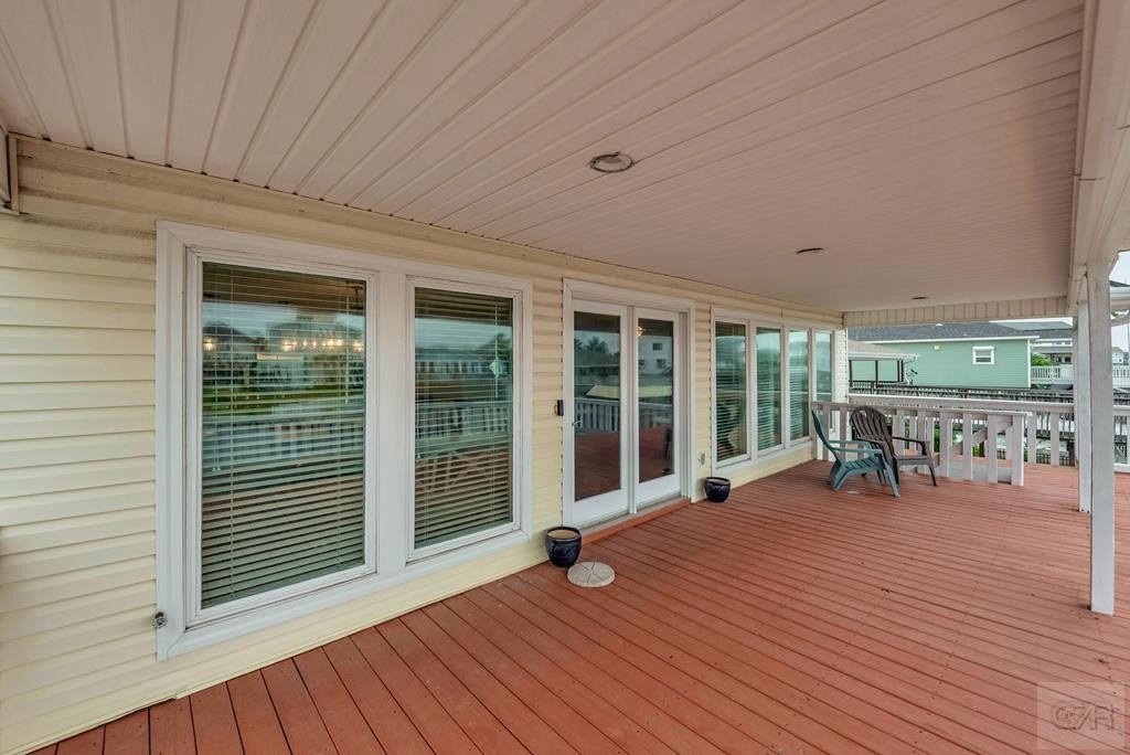 Tiki Island, Texas, 77554, United States, 3 Bedrooms Bedrooms, ,2 BathroomsBathrooms,Residential,Forsale,1953099
