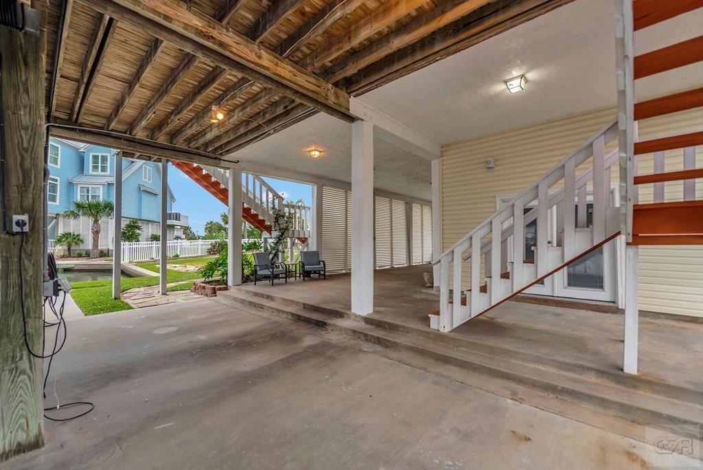 Tiki Island, Texas, 77554, United States, 3 Bedrooms Bedrooms, ,2 BathroomsBathrooms,Residential,Forsale,1953099