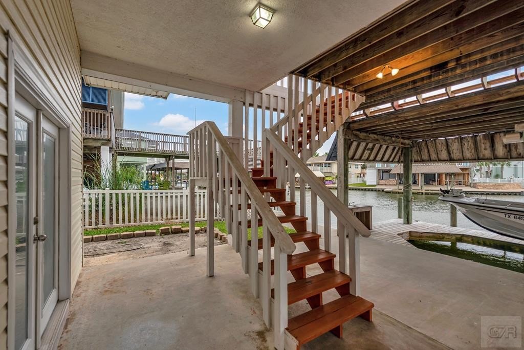 Tiki Island, Texas, 77554, United States, 3 Bedrooms Bedrooms, ,2 BathroomsBathrooms,Residential,Forsale,1953099