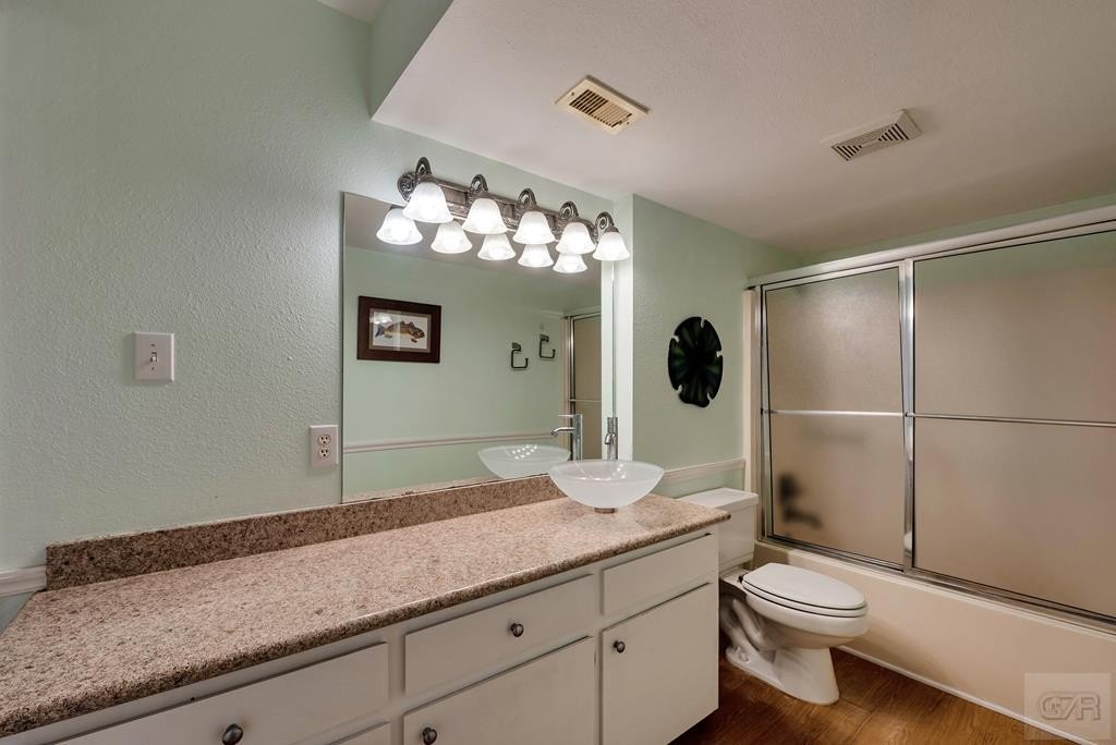 Tiki Island, Texas, 77554, United States, 3 Bedrooms Bedrooms, ,2 BathroomsBathrooms,Residential,Forsale,1953099