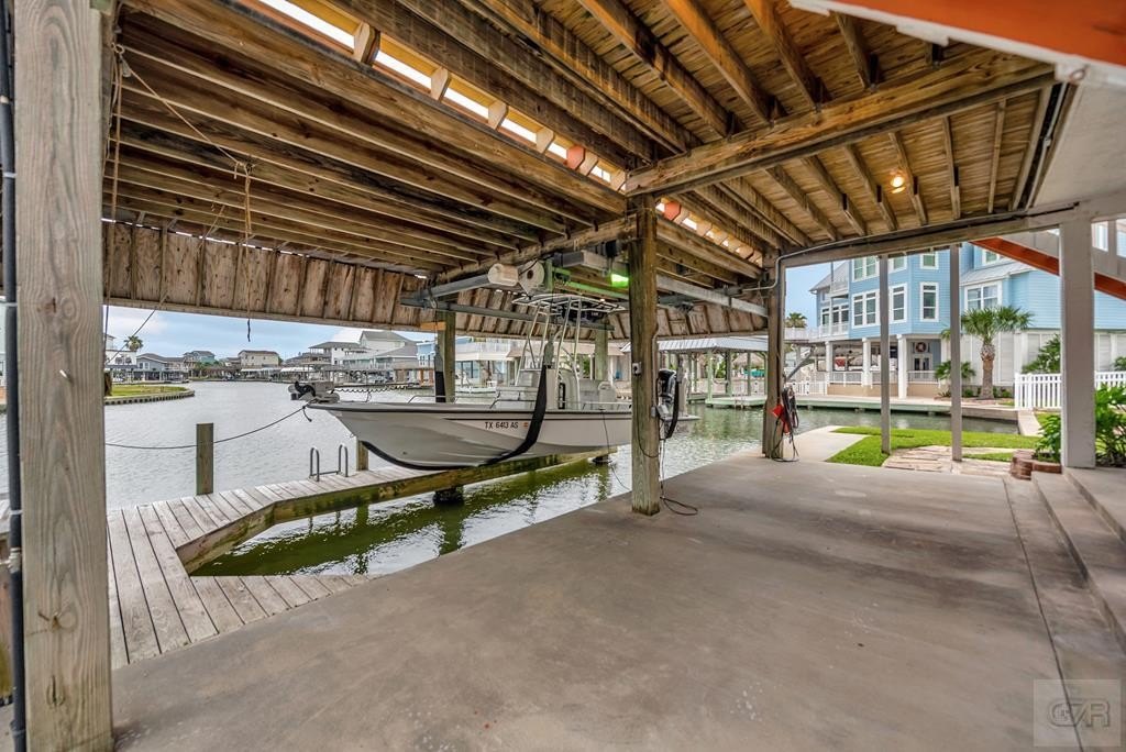 Tiki Island, Texas, 77554, United States, 3 Bedrooms Bedrooms, ,2 BathroomsBathrooms,Residential,Forsale,1953099