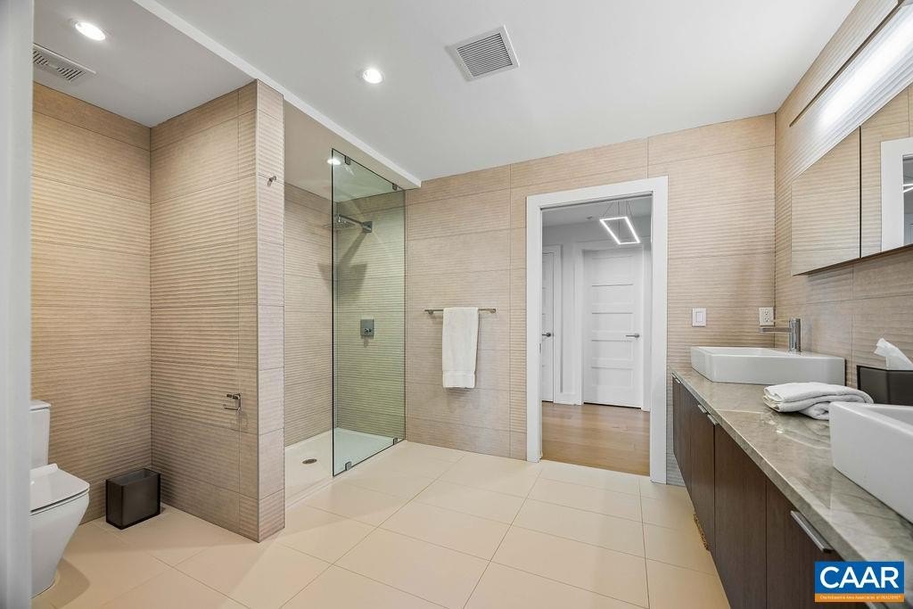 CHARLOTTESVILLE, Virginia, 22902, United States, 2 Bedrooms Bedrooms, ,2.5 BathroomsBathrooms,Residential,Forsale,1944495