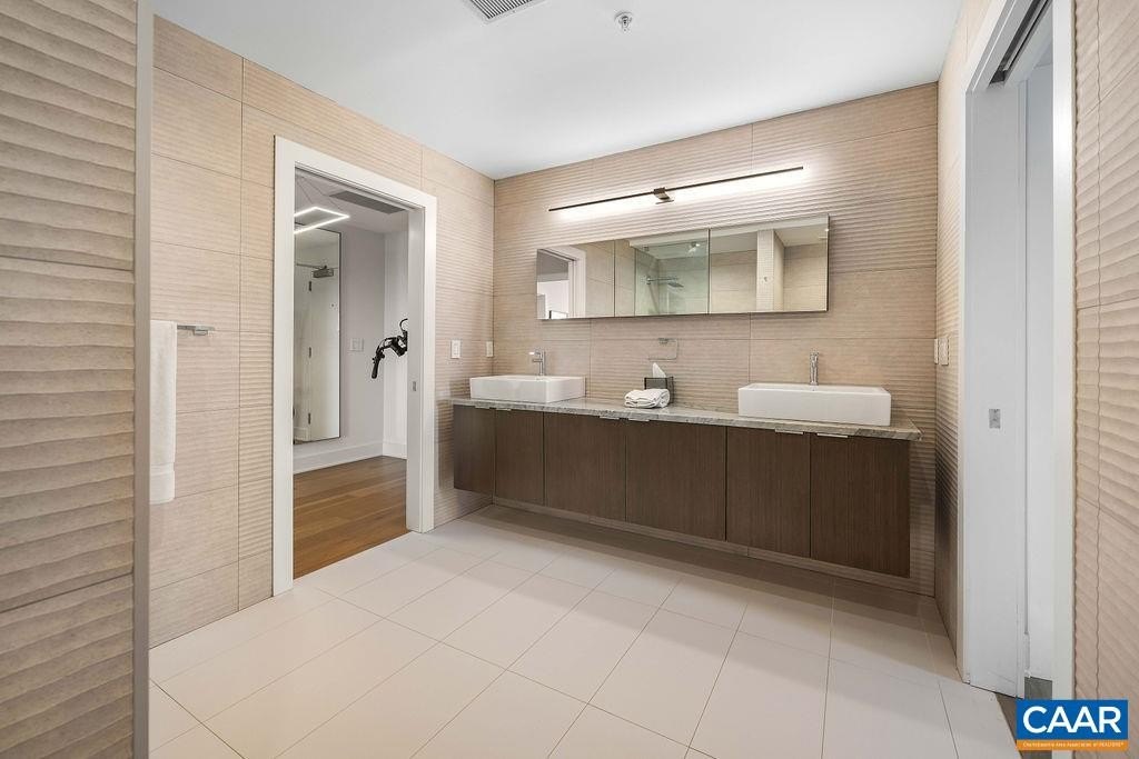 CHARLOTTESVILLE, Virginia, 22902, United States, 2 Bedrooms Bedrooms, ,2.5 BathroomsBathrooms,Residential,Forsale,1944495