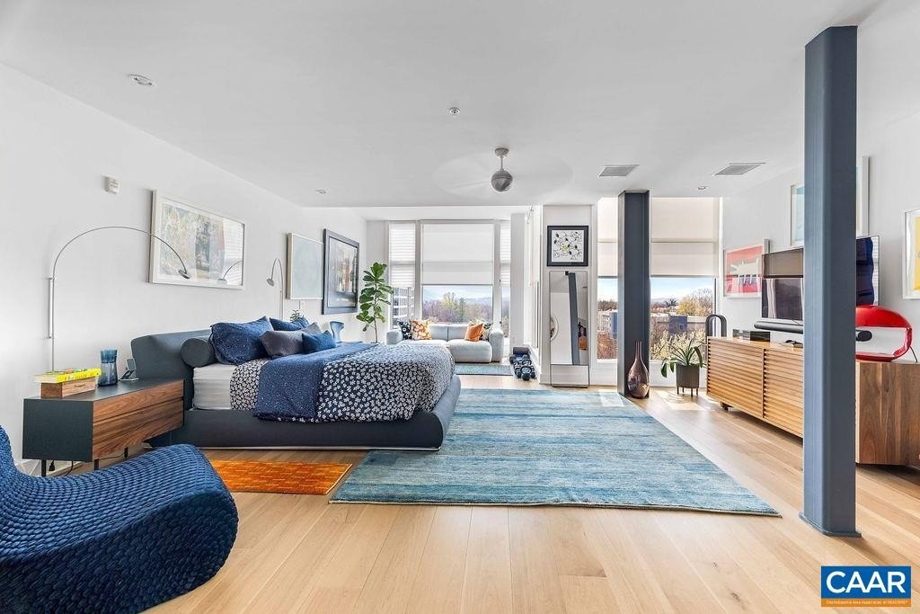 CHARLOTTESVILLE, Virginia, 22902, United States, 2 Bedrooms Bedrooms, ,2.5 BathroomsBathrooms,Residential,Forsale,1944495