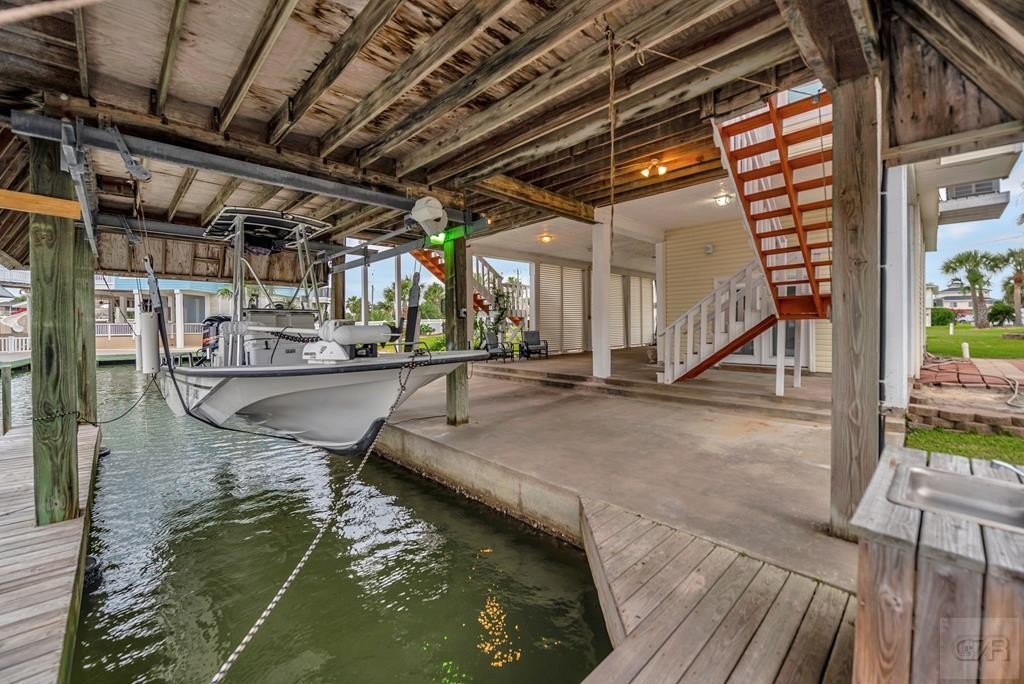 Tiki Island, Texas, 77554, United States, 3 Bedrooms Bedrooms, ,2 BathroomsBathrooms,Residential,Forsale,1953099