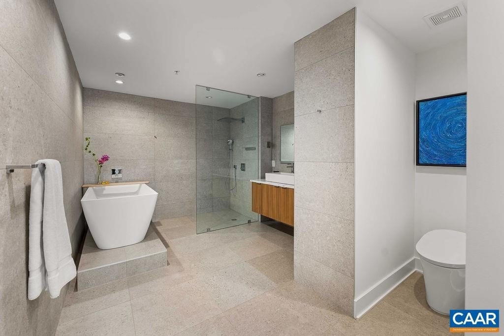 CHARLOTTESVILLE, Virginia, 22902, United States, 2 Bedrooms Bedrooms, ,2.5 BathroomsBathrooms,Residential,Forsale,1944495