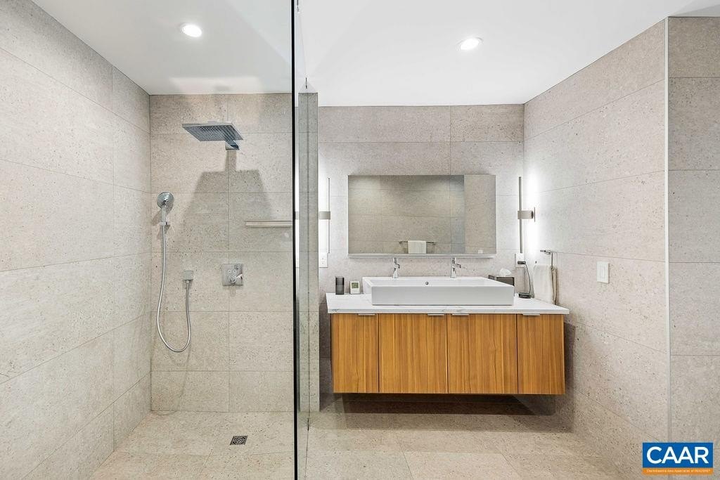 CHARLOTTESVILLE, Virginia, 22902, United States, 2 Bedrooms Bedrooms, ,2.5 BathroomsBathrooms,Residential,Forsale,1944495