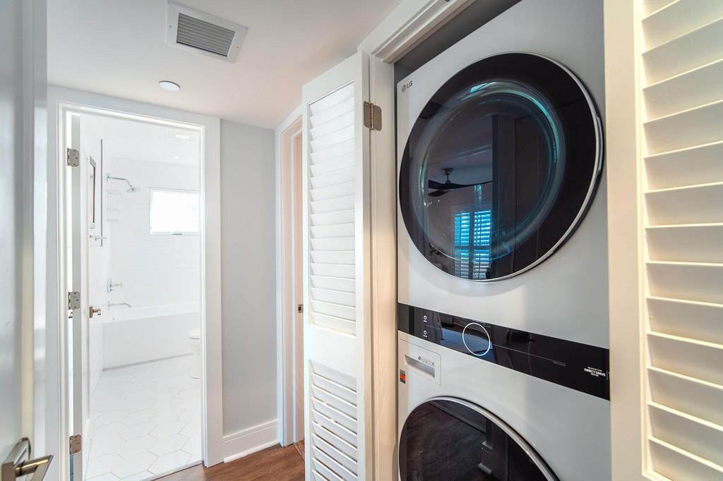 Key West, Florida, 33040, United States, 5 Bedrooms Bedrooms, ,4.5 BathroomsBathrooms,Residential,Forsale,2011095