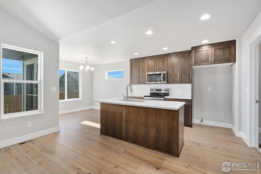 Wellington, Colorado, 80549, United States, 3 Bedrooms Bedrooms, ,2 BathroomsBathrooms,Residential,Forsale,1926810