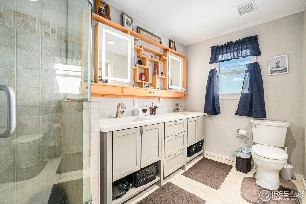 Berthoud, Colorado, 80513, United States, 4 Bedrooms Bedrooms, ,3 BathroomsBathrooms,Residential,Forsale,2003978