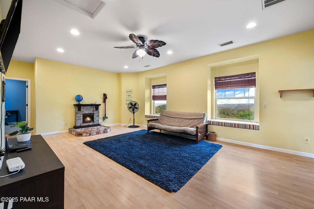 Dewey-Humboldt, Arizona, 86327, United States, 4 Bedrooms Bedrooms, ,7 BathroomsBathrooms,Residential,Forsale,1903158