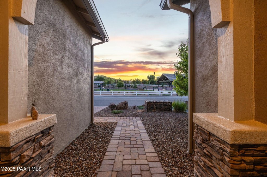 Prescott, Arizona, 86301, United States, 3 Bedrooms Bedrooms, ,2 BathroomsBathrooms,Residential,Forsale,1903153