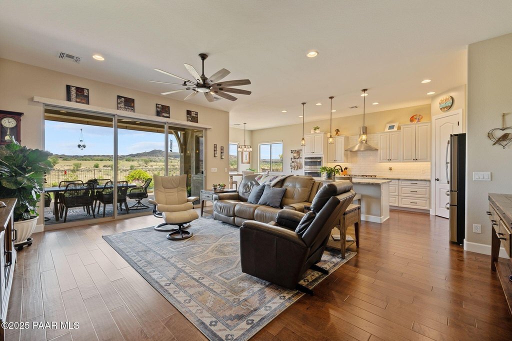 Prescott, Arizona, 86301, United States, 3 Bedrooms Bedrooms, ,2 BathroomsBathrooms,Residential,Forsale,1903153