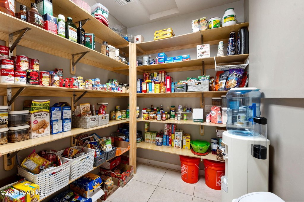 Dewey-Humboldt, Arizona, 86327, United States, 4 Bedrooms Bedrooms, ,7 BathroomsBathrooms,Residential,Forsale,1903158