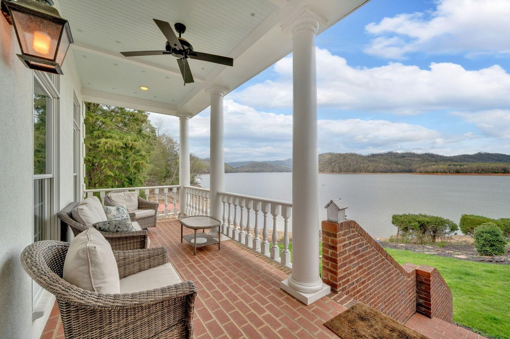 Mooresburg, Tennessee, 37811, United States, 3 Bedrooms Bedrooms, ,5.5 BathroomsBathrooms,Residential,Forsale,2001098