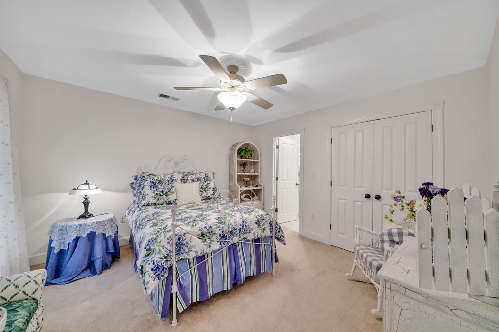 Mooresburg, Tennessee, 37811, United States, 3 Bedrooms Bedrooms, ,5.5 BathroomsBathrooms,Residential,Forsale,2001098