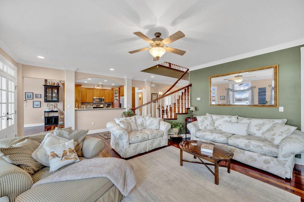 Mooresburg, Tennessee, 37811, United States, 3 Bedrooms Bedrooms, ,5.5 BathroomsBathrooms,Residential,Forsale,2001098