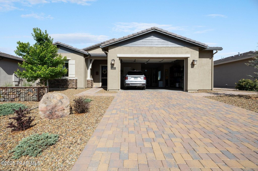 Prescott, Arizona, 86301, United States, 3 Bedrooms Bedrooms, ,2 BathroomsBathrooms,Residential,Forsale,1903153