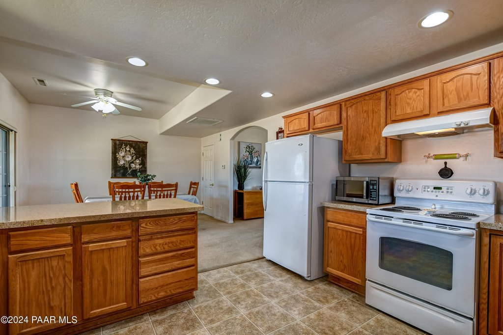 Prescott Valley, Arizona, 86315, United States, 3 Bedrooms Bedrooms, ,2.5 BathroomsBathrooms,Residential,Forsale,1926742