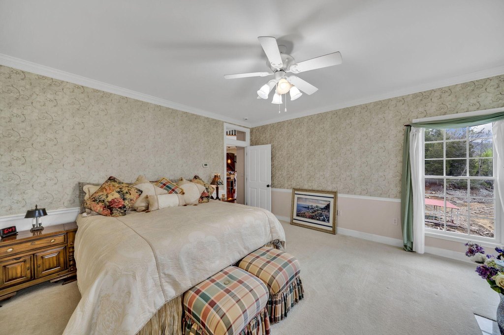 Mooresburg, Tennessee, 37811, United States, 3 Bedrooms Bedrooms, ,5.5 BathroomsBathrooms,Residential,Forsale,2001098