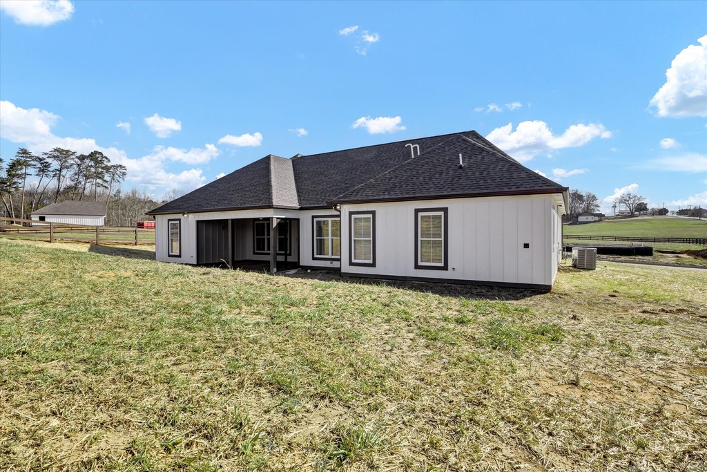 Sevierville, Tennessee, 37876, United States, 3 Bedrooms Bedrooms, ,2 BathroomsBathrooms,Residential,Forsale,1986941