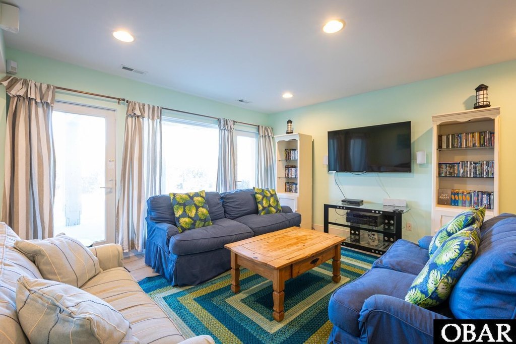Corolla, North Carolina, 27927, United States, 6 Bedrooms Bedrooms, ,5.5 BathroomsBathrooms,Residential,Forsale,1883847