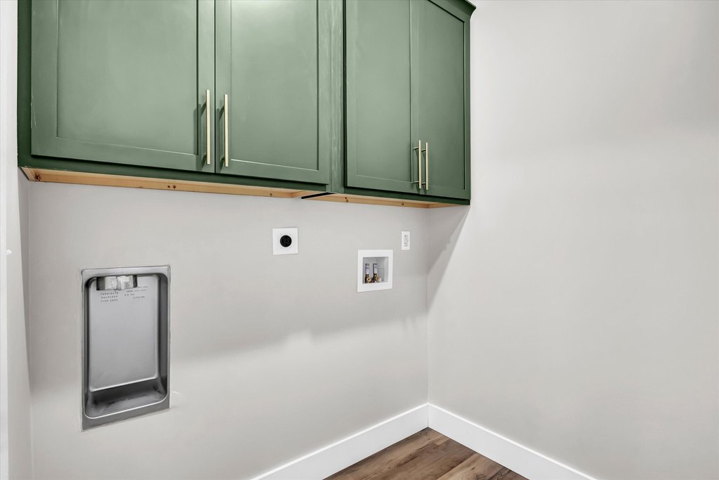 Sevierville, Tennessee, 37876, United States, 3 Bedrooms Bedrooms, ,2 BathroomsBathrooms,Residential,Forsale,1986941