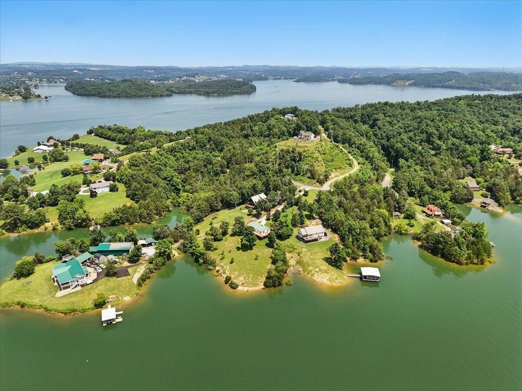 Dandridge, Tennessee, 37725, United States, 3 Bedrooms Bedrooms, ,2 BathroomsBathrooms,Residential,Forsale,1884082