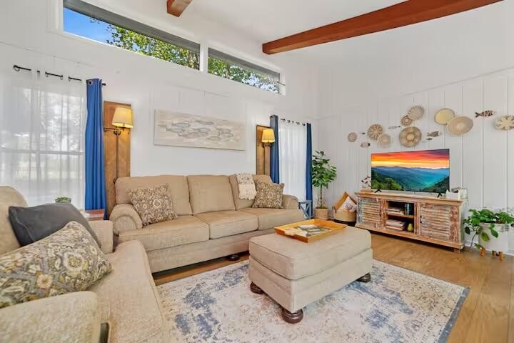 White Pine, Tennessee, 37890, United States, 3 Bedrooms Bedrooms, ,1 BathroomBathrooms,Residential,Forsale,1884081