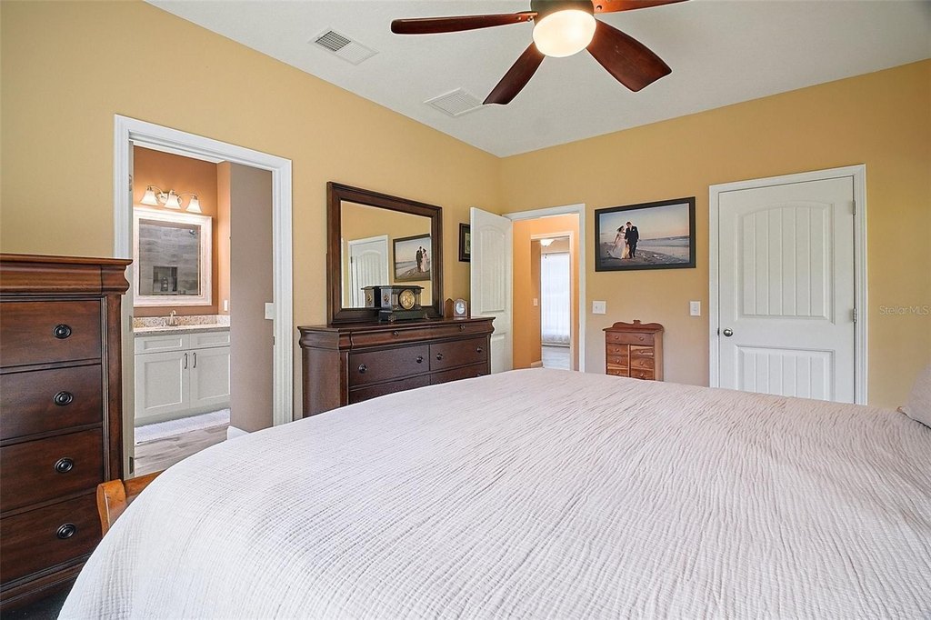BELLEVIEW, Florida, 34420, United States, 4 Bedrooms Bedrooms, ,3 BathroomsBathrooms,Residential,Forsale,1905404