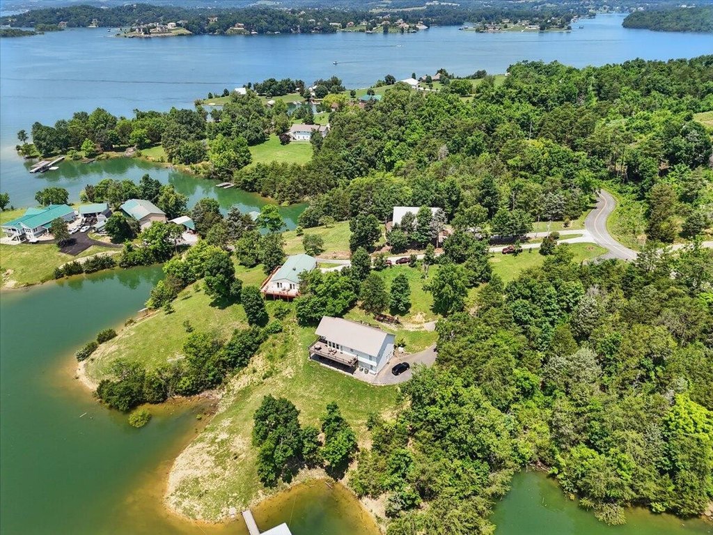 Dandridge, Tennessee, 37725, United States, 3 Bedrooms Bedrooms, ,2 BathroomsBathrooms,Residential,Forsale,1884082