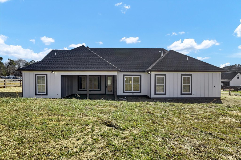 Sevierville, Tennessee, 37876, United States, 3 Bedrooms Bedrooms, ,2 BathroomsBathrooms,Residential,Forsale,1986941