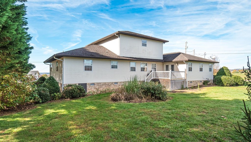 Dandridge, Tennessee, 37725, United States, 3 Bedrooms Bedrooms, ,4 BathroomsBathrooms,Residential,Forsale,1884080