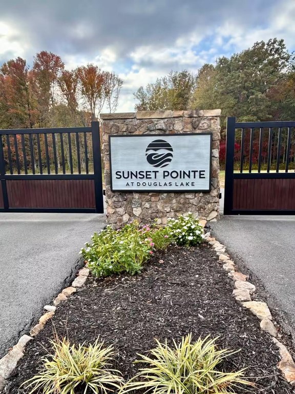 White Pine, Tennessee, 37890, United States, 3 Bedrooms Bedrooms, ,1 BathroomBathrooms,Residential,Forsale,1884081