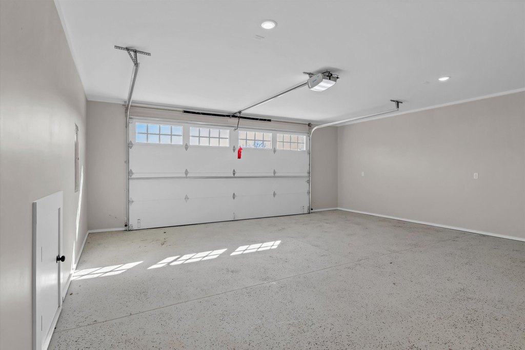 Sevierville, Tennessee, 37876, United States, 3 Bedrooms Bedrooms, ,2 BathroomsBathrooms,Residential,Forsale,1986941