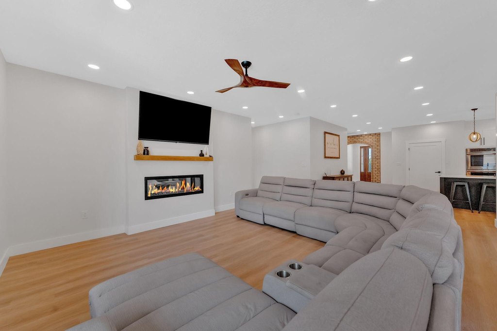 Russellville, Tennessee, 37860, United States, 4 Bedrooms Bedrooms, ,3.5 BathroomsBathrooms,Residential,Forsale,1884073