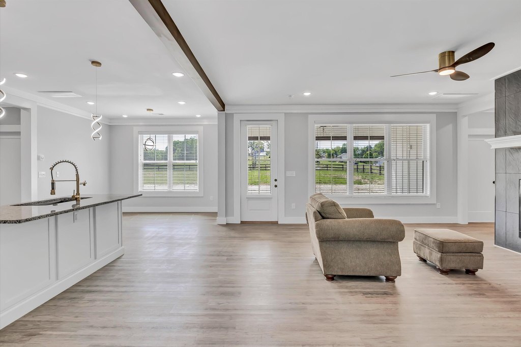 Sevierville, Tennessee, 37876, United States, 4 Bedrooms Bedrooms, ,3.5 BathroomsBathrooms,Residential,Forsale,1959566