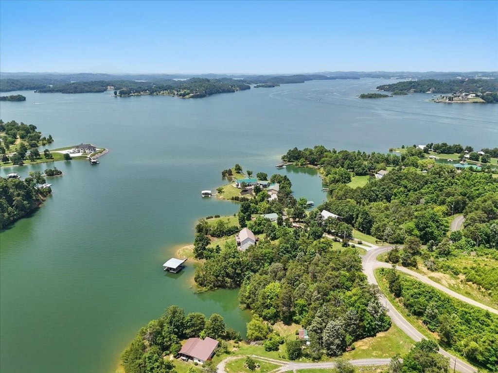Dandridge, Tennessee, 37725, United States, 3 Bedrooms Bedrooms, ,2 BathroomsBathrooms,Residential,Forsale,1884082